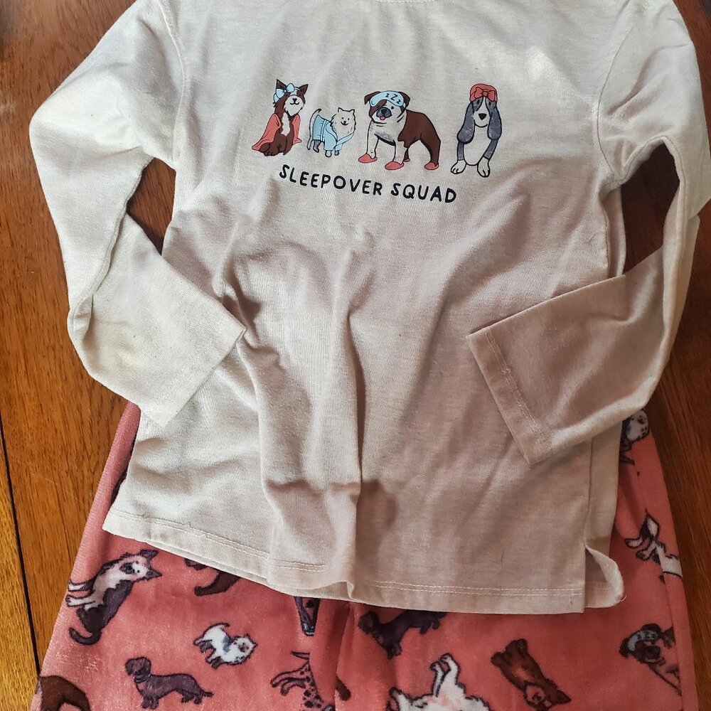 Wonder Nation girls dog themed pj set.